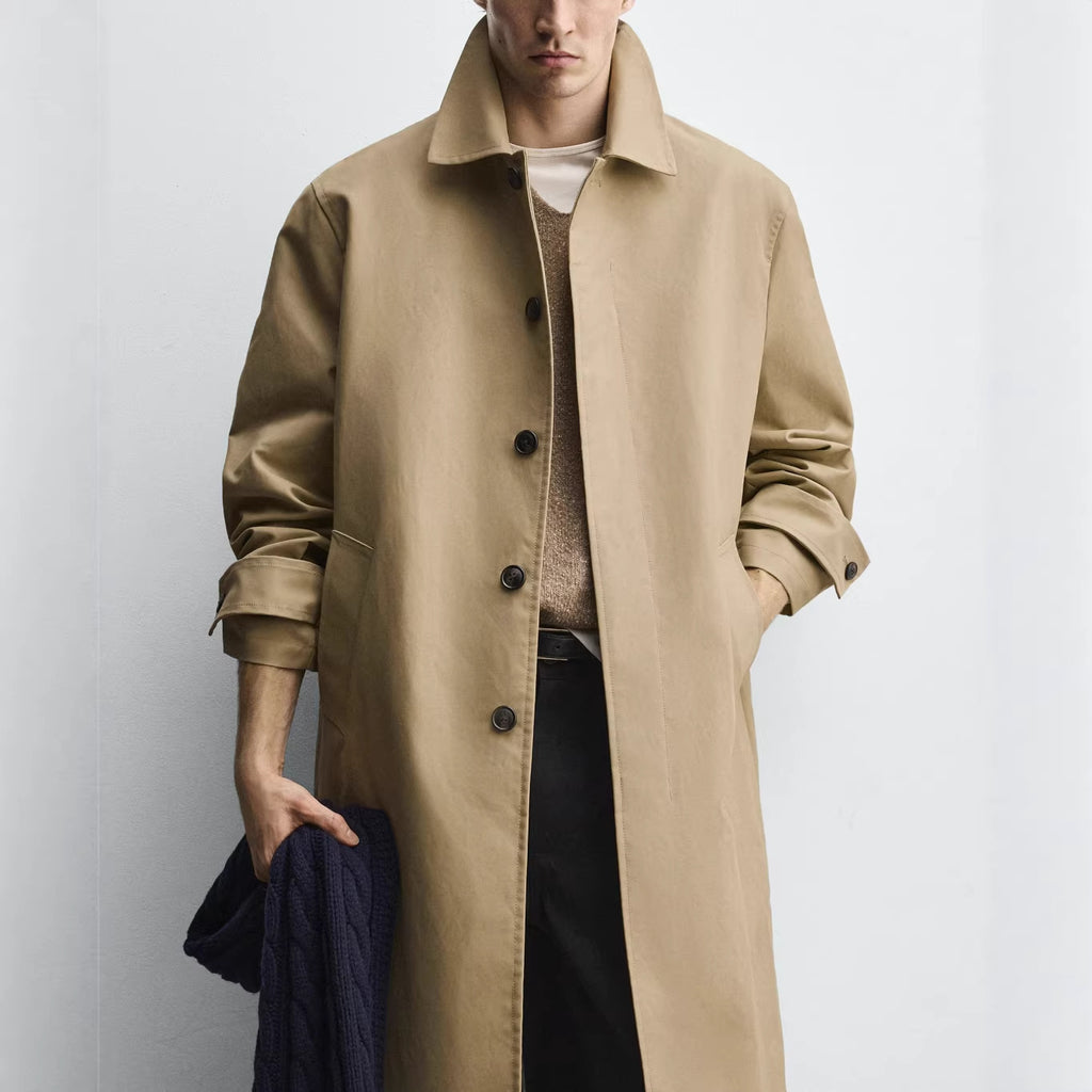 Simple and stylish wide-fit trench coat